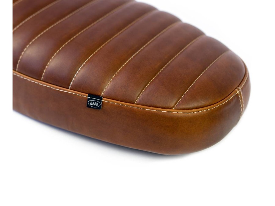 Classic leather seat for Moto Guzzi V7 850