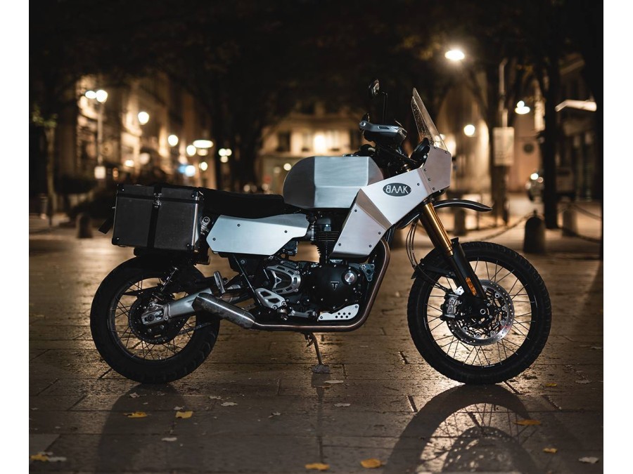 트라이엄프 Scrambler 1200 XC/XE용 사이드 커버(저배기 라인)