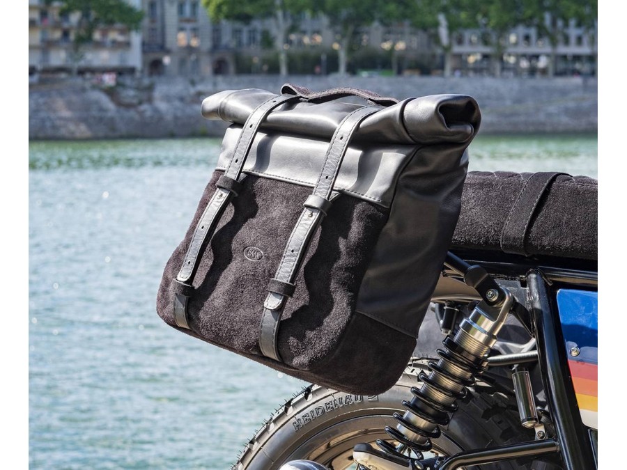 Große gerollte Ledertasche