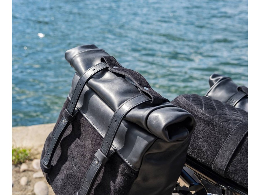 Große gerollte Ledertasche