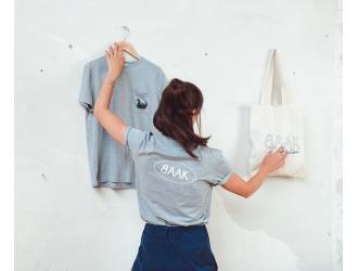 Grey T-Shirt - Short sleeves - Heart pocket on front - Screen-printed cream BAAK logo on back