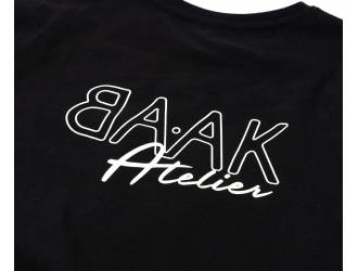 T-Shirt Noir - Manches courtes - Poche coeur à l'avant - Sérigraphie "BAAK Atelier" blanc dans le dos