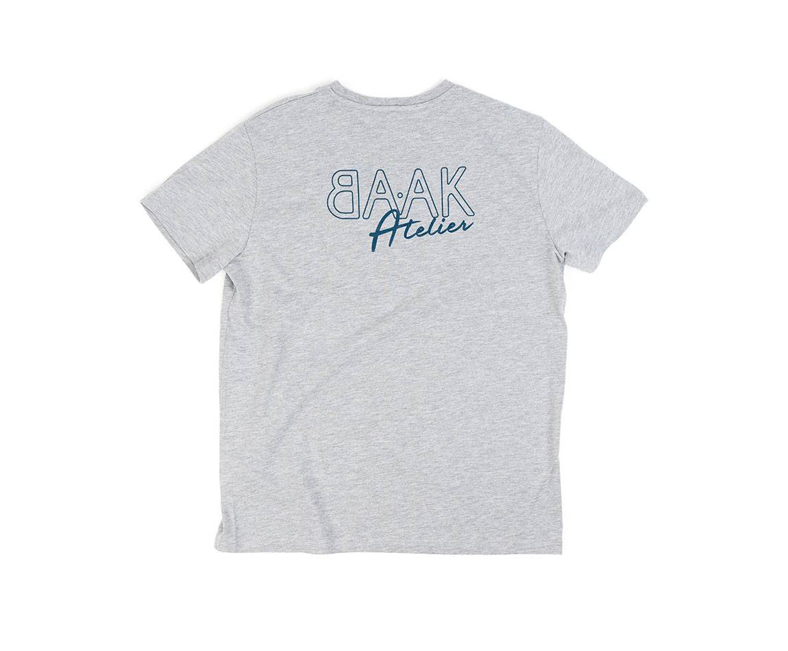 Grey T-Shirt - Short sleeves - Heart pocket on front - Petrol blue "BAAK Atelier" silk-screen print on back