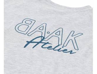 T-Shirt Gris - Manches courtes - Poche coeur à l'avant - Sérigraphie "BAAK Atelier" bleu petrol dans le dos