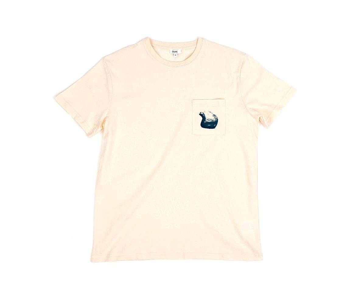 Cream T-Shirt - Short sleeves - Heart pocket on front - Silk-screened petrol blue helmet motif on pocket Cream T-Shirt - Short sleeves - Heart pocket on front - Silk-screened petrol blue helmet motif on pocket