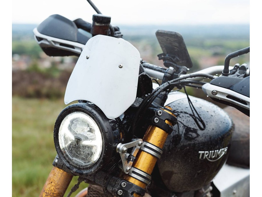 트라이엄프 Scrambler 1200 XE/XC용 알루미늄 숏 윈드스크린 BAAK