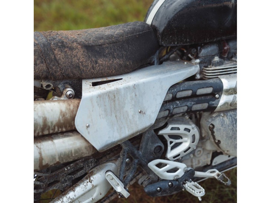 Tapas laterales de aluminio para Triumph Scrambler 1200 X/XC/XE - Protección térmica mejorada y aspecto dinámico