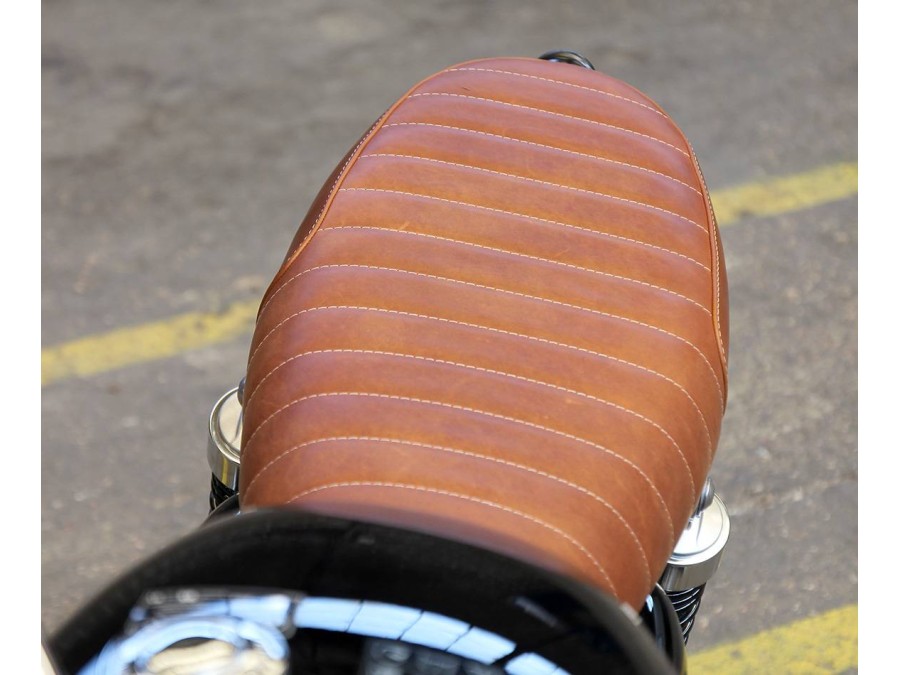 Brauner Ledersattel für Triumph T120 / T100