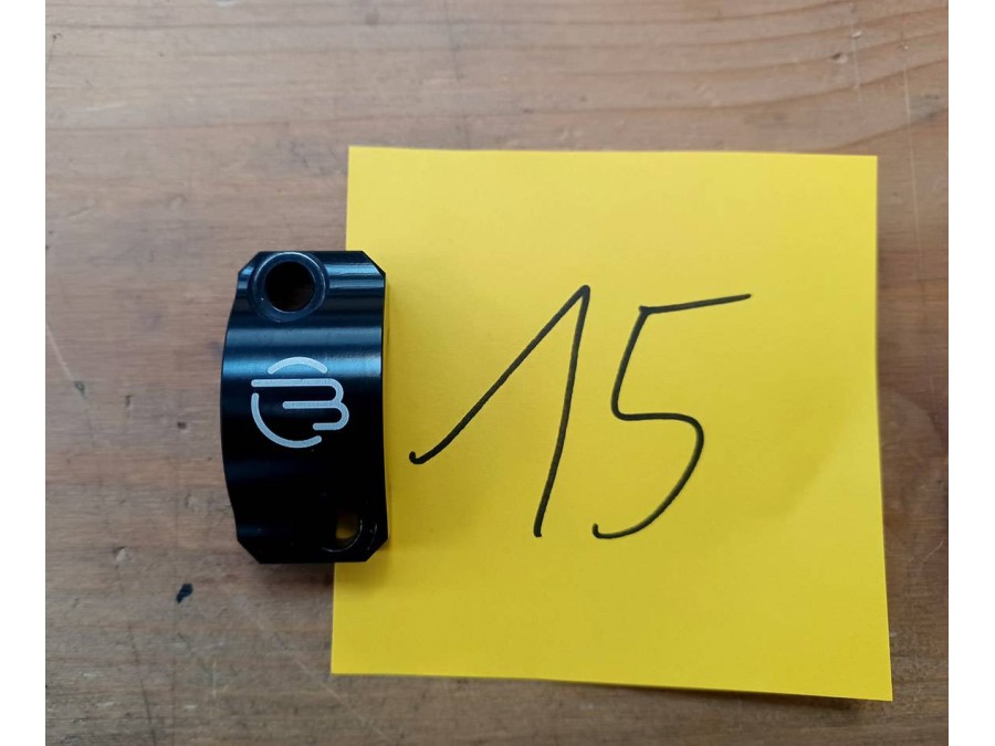OUTLET n.º15 - Media cúpula lado embrague para manillar ø22mm