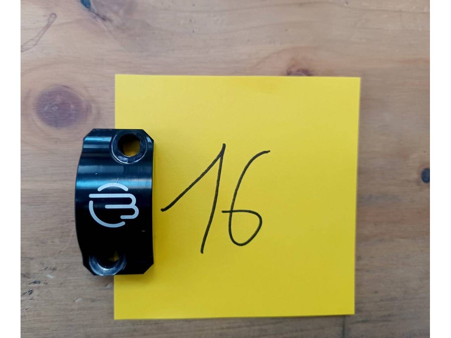 OUTLET Nr. 16 - Halbschale auf der Bremsseite für Lenker ø22mm