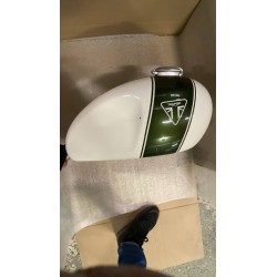 OUTLET Nr. 29 - Tank Triumph Scrambler 1200 XE / XC, Farbe Weiß und Grün