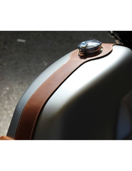Pack sangle de réservoir cuir brun + bouchon Monza Moto Guzzi V7 III & V9