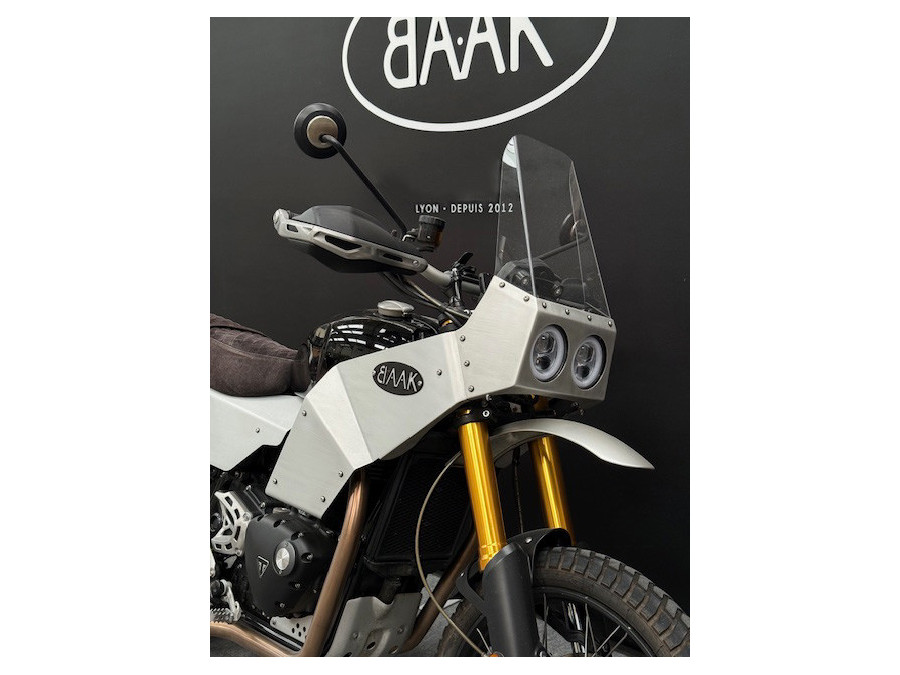 TRIUMPH SCRAMBLER 1200 XE Aventure BAAK N°123 - Gebraucht