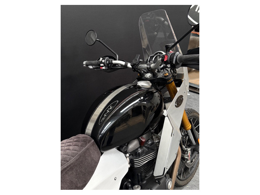 TRIUMPH SCRAMBLER 1200 XE Aventure BAAK N°123 - Gebraucht