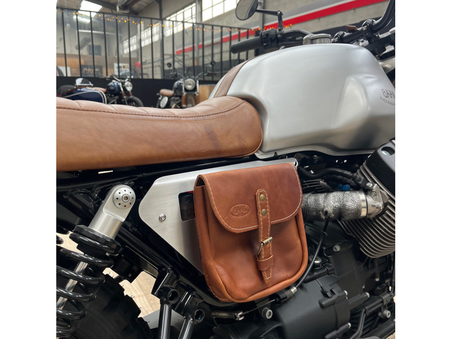 Seitendeckel mit Ledertasche aus vollnarbigem Leder für Moto Guzzi V7 I/II