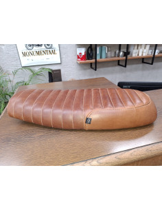 OUTLET - Asiento para Royal Enfield GT 535 cuero marrón canalé clásico