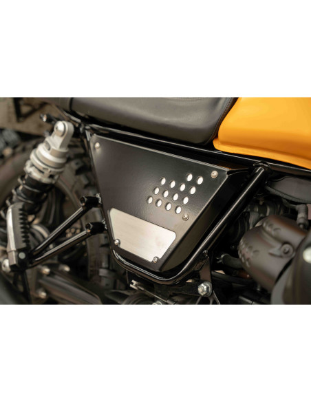 Side cover for Moto Guzzi V7 III / V9