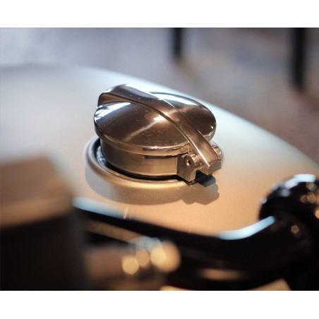 Monza type tank cap for motorcycle guzzi v7iii / v9