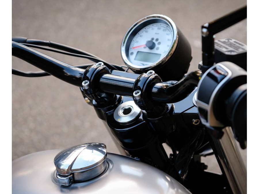 Moto Guzzi V9 Bobber