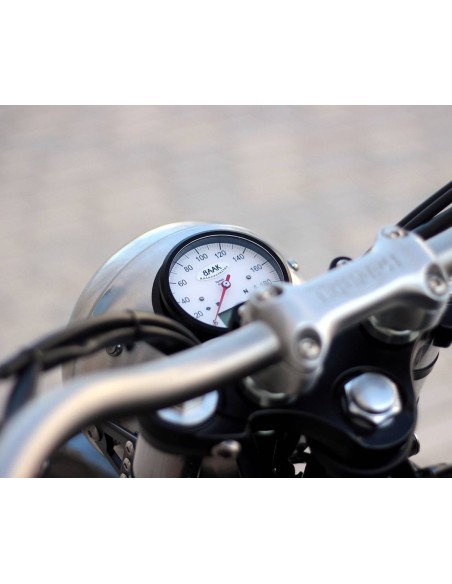 Triumph Bonneville 865 Dandy Bonnie par l'atelier BAAK