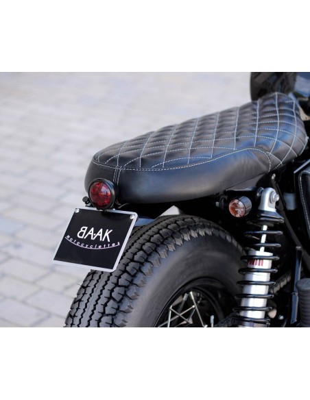 Triumph Bonneville 865 Dandy Bonnie por el taller BAAK