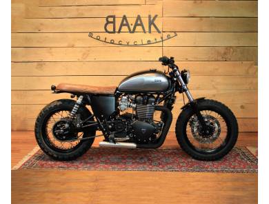 Triumph Bonneville 865 Tracker