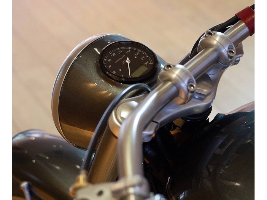 Triumph Bonneville T120 Badewanne
