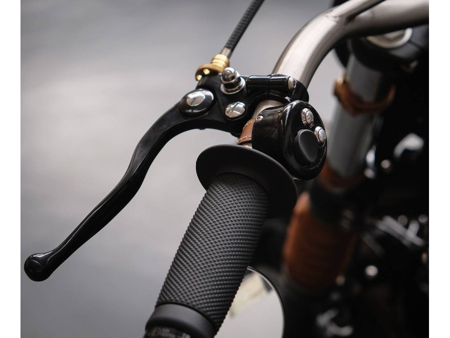 Triumph Bonneville T100 / T120 Bobber