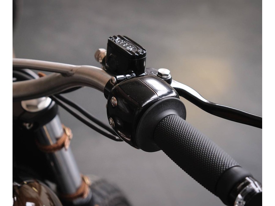 Triumph Bonneville T100 / T120 Bobber