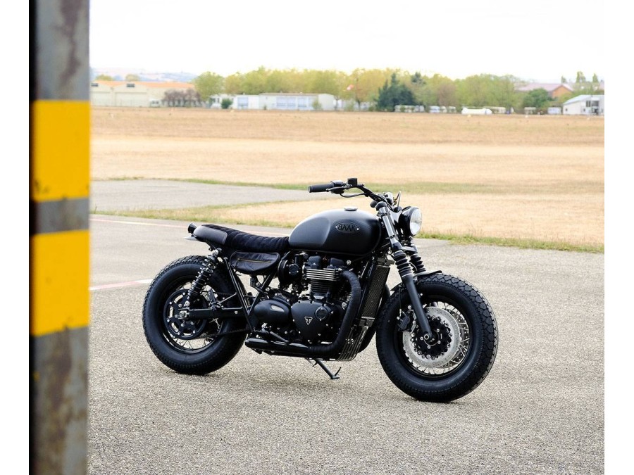 Triumph Bonneville T120 Bobber Nero Totale Edizione Limitata