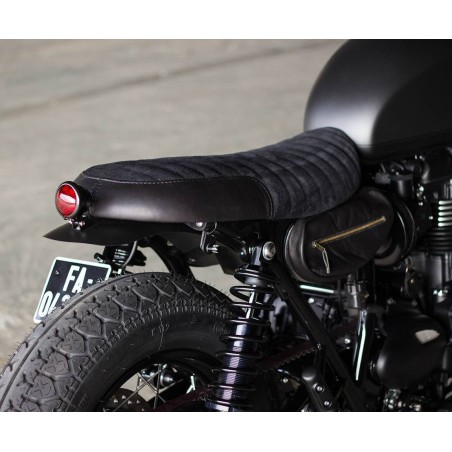 Triumph Bonneville T120 Bobber Ganz in Schwarz Ltd