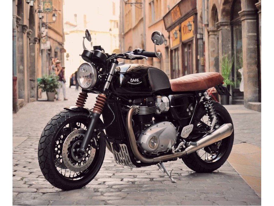 Triumph Thruxton 1200 Tracker dall'atelier BAAK
