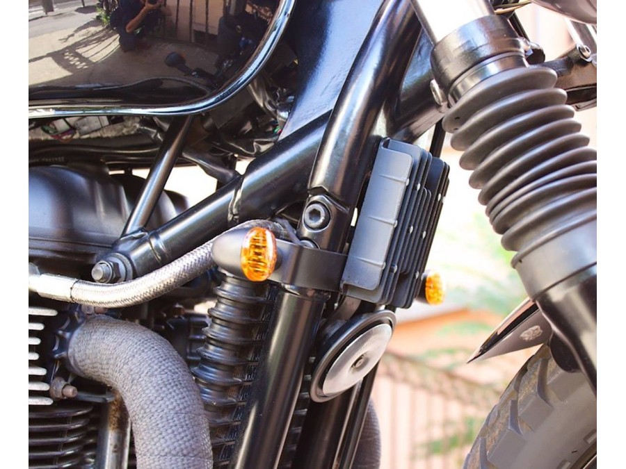 Regulator bracket for Triumph (pre-2016)
