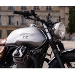 Moto Guzzi V7 / V9용 전면 윈커 브래킷 2