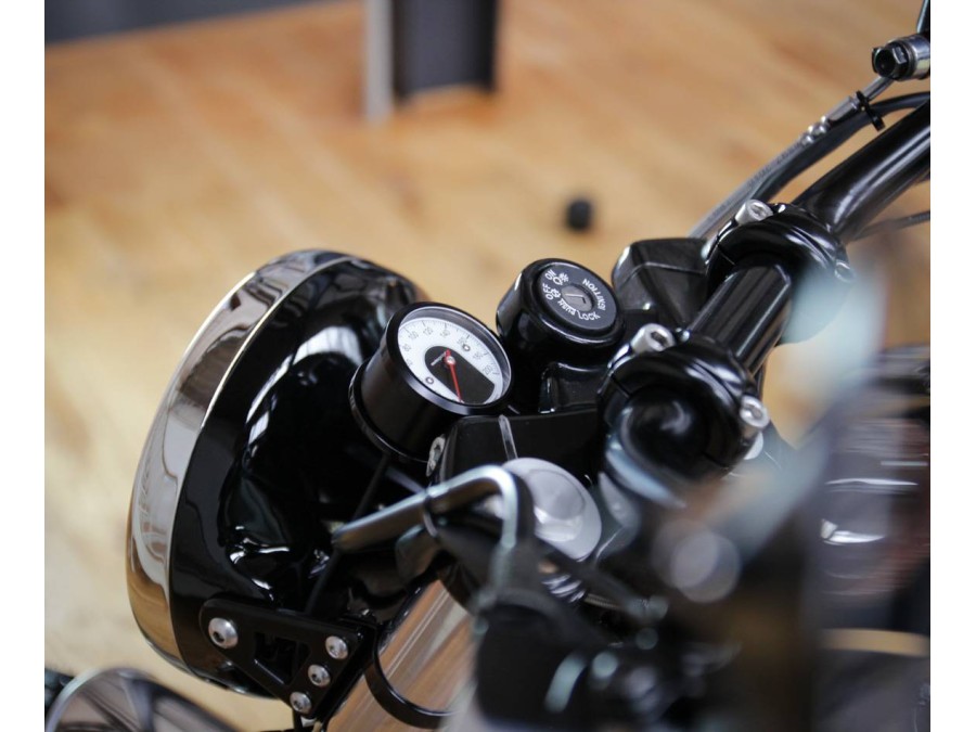 motogadget Tiny-Tacho für Royal Enfield 650 Interceptor / Continental GT