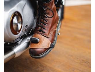 Protège boots pour sélecteur de motos en cuir par BAAK