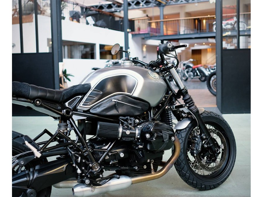 BAAK 제작 BMW NineT용 가죽 사이드 커버 가죽 사이드백