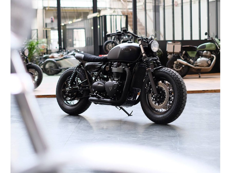 Triumph Bonneville T120 Bobber Nero Totale Edizione Limitata