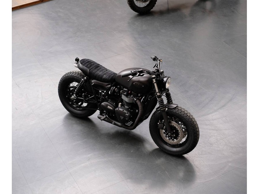 Triumph Bonneville T120 Bobber Nero Totale Edizione Limitata