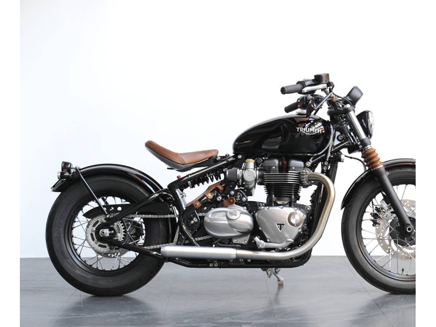 Leather wiring harness cover for Triumph Bobber airbox removal kit