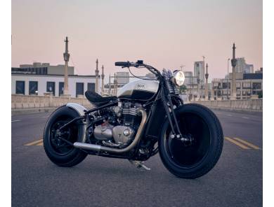 BAAK Triumph Bobber 1200 Moon