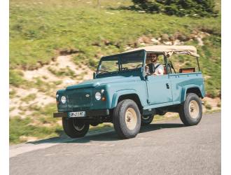 Land Rover Defender vintage BAAK