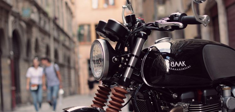 Triumph Thruxton 1200 phare