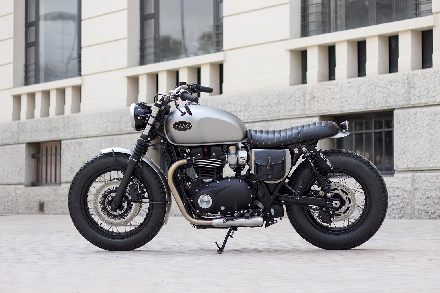 Triumph Bonneville T120 customisée par BAAK — Dandy Bonnie