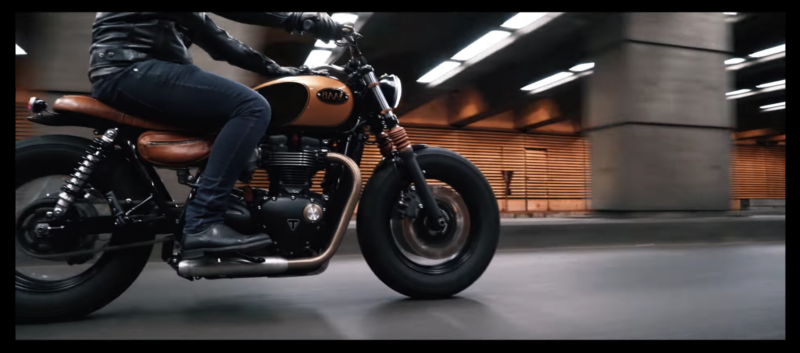 Triumph Bonneville T120 Bobber BAAK