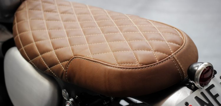 Selle en cuir Brun à matelassage losange