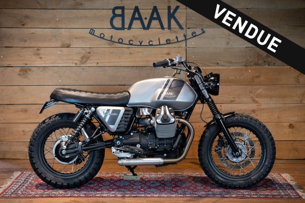 Moto Guzzi V7 Tracker