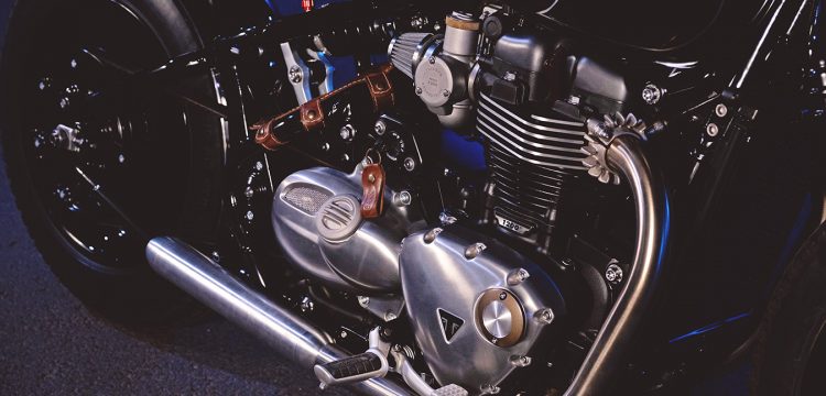 engine of the bobber 1200