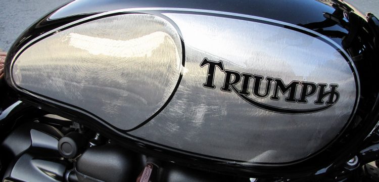 triumph fuel tank custom paint