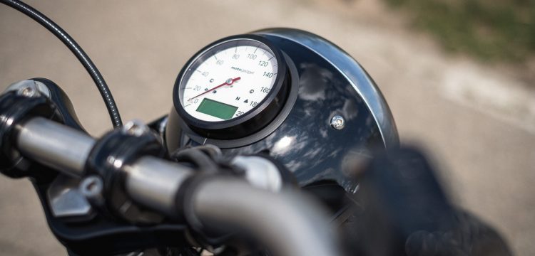 Compteur integré phare Triump T100 BAAK